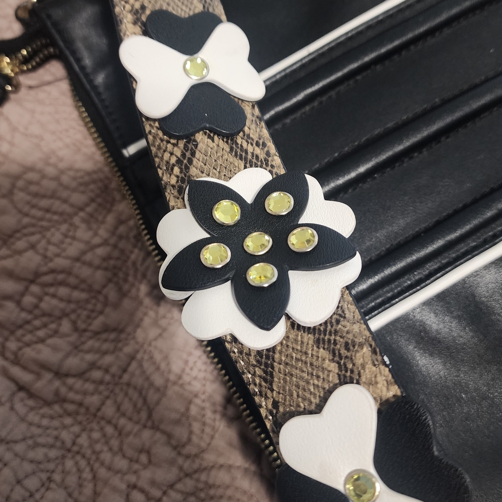Gianni Bini Elegant Black Mini Bag with White Trim - Picture 2 of 5